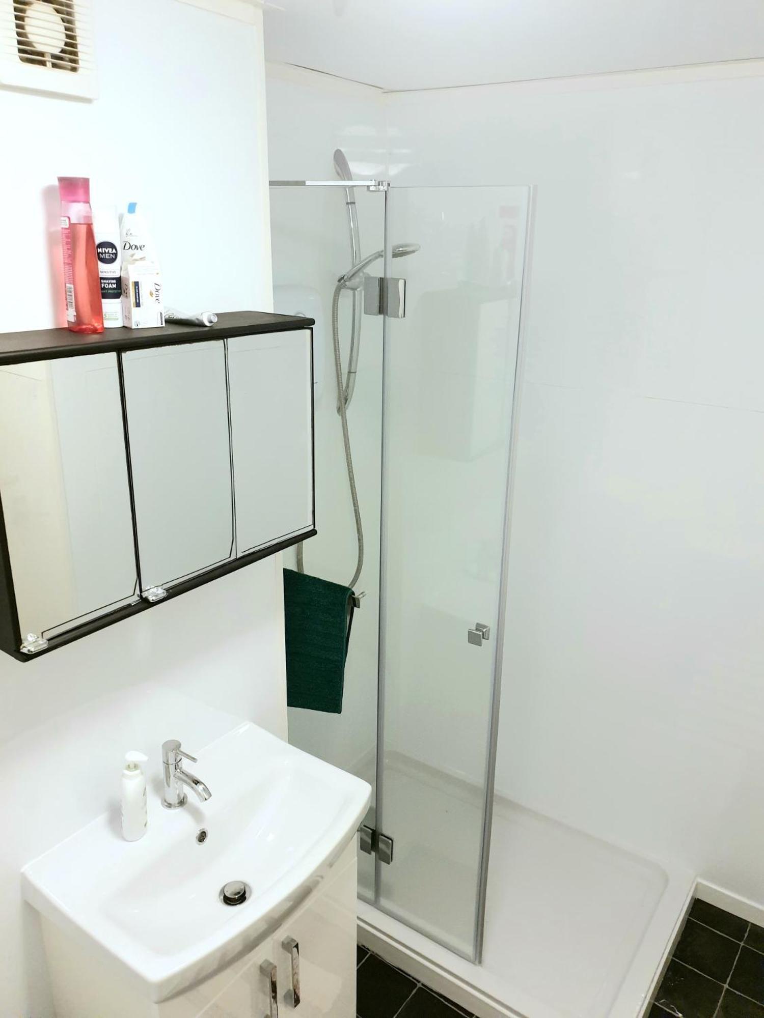 Double Room In Private Apartment London Luaran gambar